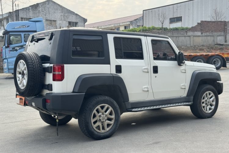 Used BAIC Off-Road BJ40 2016 40L 2.0T Manual All-Wheel Drive Prestige Edition Exterior 4