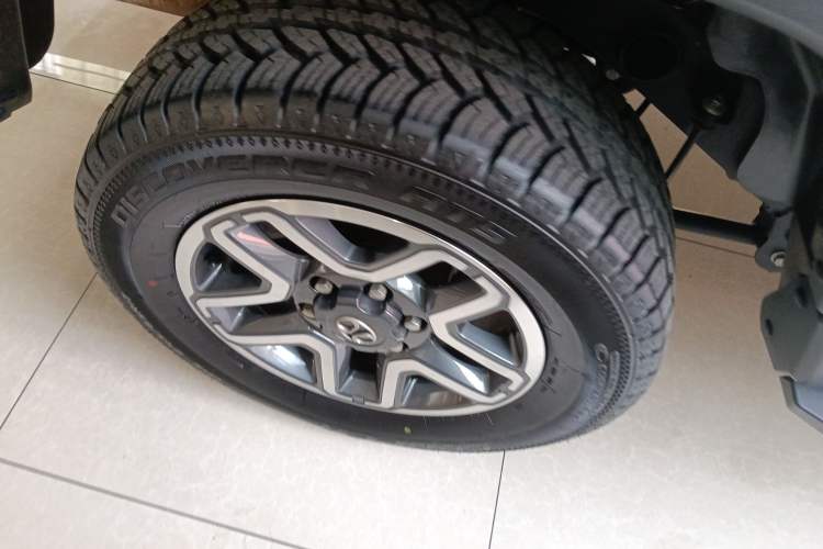Used BAIC Off-Road BJ40 2016 40L 2.3T Automatic All-Wheel Drive Premium Edition Exterior 4