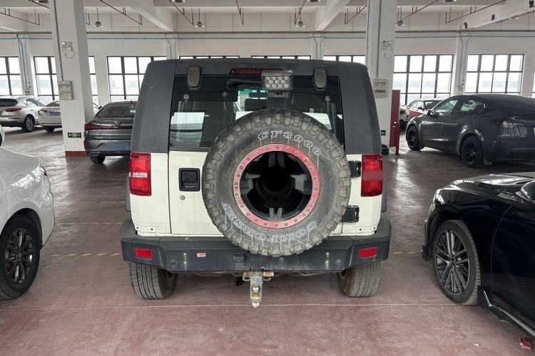 Used BAIC Off-Road BJ40 2016 40L 2.3T Automatic All-Wheel Drive Premium Edition Exterior 5