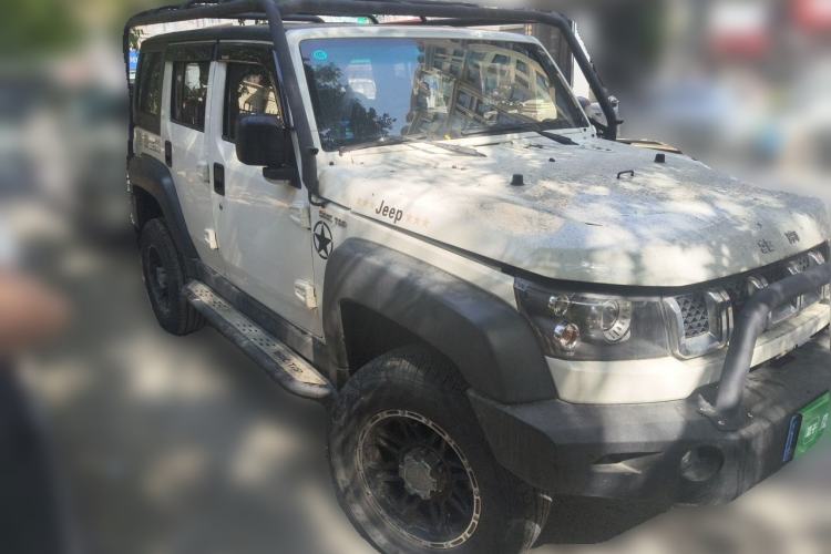 Used BAIC Off-Road BJ40 2016 40L 2.3T Automatic All-Wheel Drive Premium Edition Front Right 45 Deg