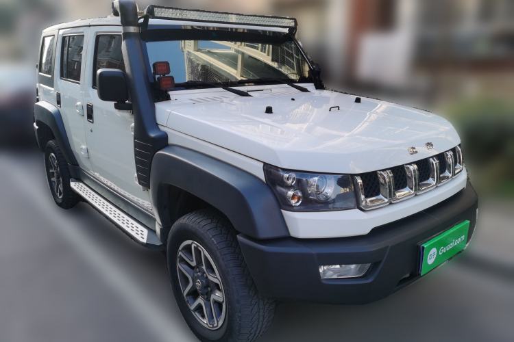 Used BAIC Off-Road BJ40 2016 40L 2.3T Automatic All-Wheel Drive Premium Edition Front Right 45 Deg