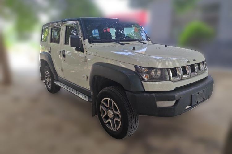 Used BAIC Off-Road BJ40 2016 40L 2.3T Automatic All-Wheel Drive Premium Edition Front Right 45 Deg