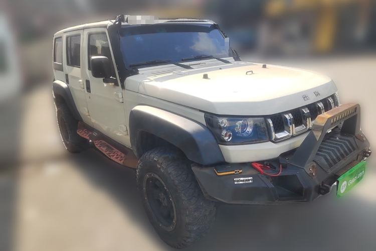 Used BAIC Off-Road BJ40 2016 40L 2.3T Automatic Two-Wheel Drive Prestige Edition Front Right 45 Deg