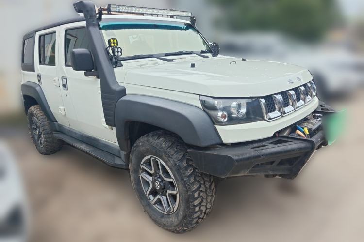 Used BAIC Off-Road BJ40 2016 40L 2.3T Automatic All-Wheel Drive Premium Edition Front Right 45 Deg