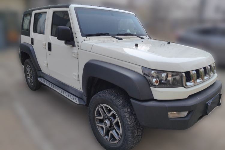 Used BAIC Off-Road BJ40 2016 40L 2.3T Automatic All-Wheel Drive Premium Edition Front Right 45 Deg