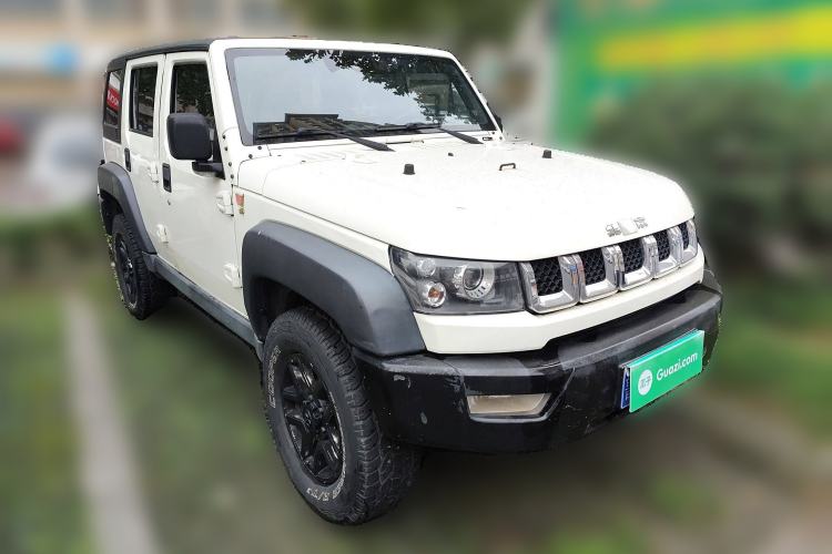 Used BAIC Off-Road BJ40 2016 40L 2.0T Manual All-Wheel Drive Prestige Edition Front Right 45 Deg