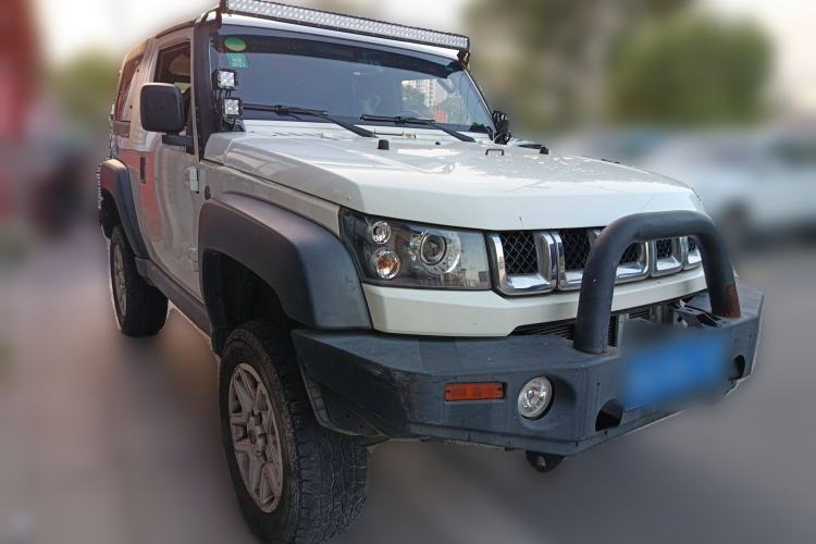 Used BAIC Off-Road BJ40 2016 2.3T Automatic Two-Wheel Drive Prestige Edition Front Right 45 Deg
