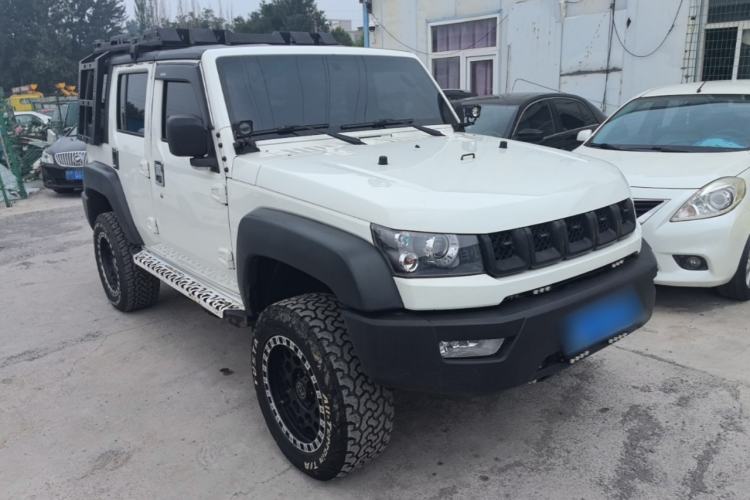 Used BAIC Off-Road BJ40 2016 40L 2.3T Automatic All-Wheel Drive Premium Edition Front Right 45 Deg