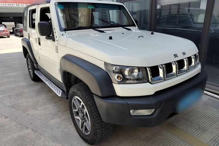 Used BAIC Off-Road BJ40 2016 40L 2.3T Automatic All-Wheel Drive Premium Edition Front Right 45 Deg