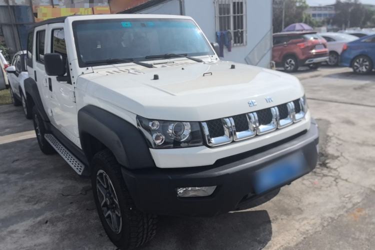 Used BAIC Off-Road BJ40 2016 40L 2.3T Automatic All-Wheel Drive Premium Edition Front Right 45 Deg