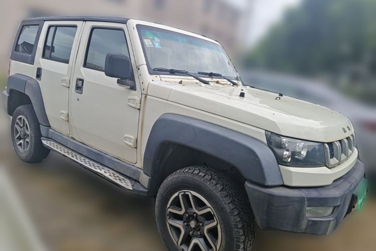 Used BAIC Off-Road BJ40 2016 40L 2.3T Automatic All-Wheel Drive Premium Edition Front Right 45 Deg