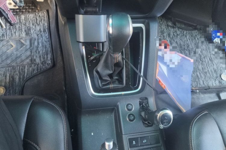 Used BAIC Off-Road BJ40 2016 40L 2.3T Automatic All-Wheel Drive Premium Edition Gear Lever