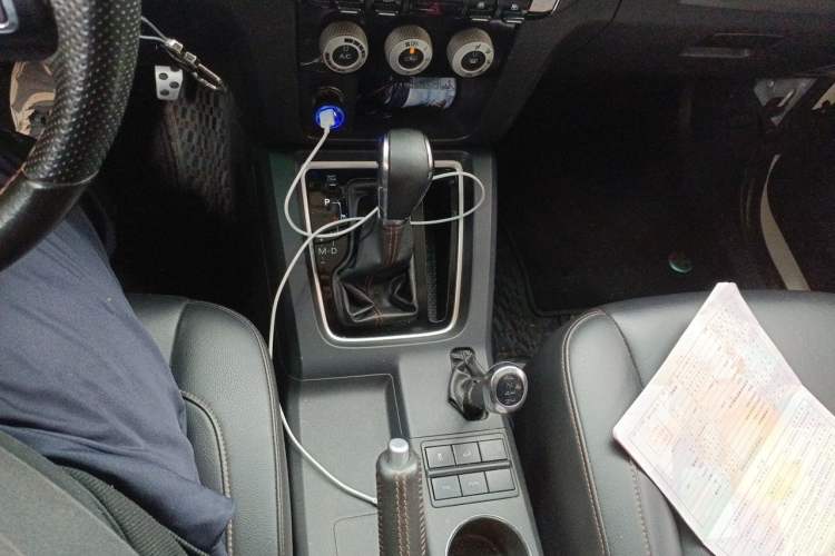 Used BAIC Off-Road BJ40 2016 40L 2.3T Automatic All-Wheel Drive Premium Edition Gear Lever