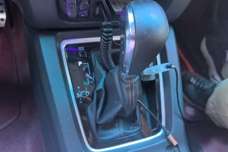 Used BAIC Off-Road BJ40 2016 40L 2.3T Automatic All-Wheel Drive Premium Edition Gear Lever