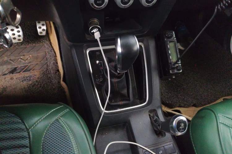 Used BAIC Off-Road BJ40 2016 40L 2.3T Automatic All-Wheel Drive Premium Edition Gear Lever