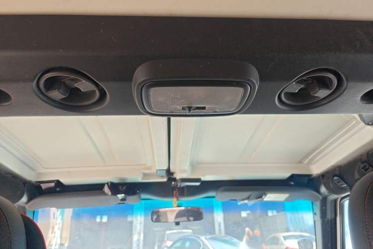 Used BAIC Off-Road BJ40 2016 40L 2.3T Automatic All-Wheel Drive Premium Edition Headliner