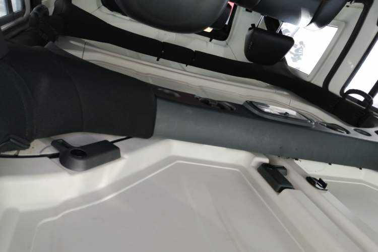 Used BAIC Off-Road BJ40 2016 40L 2.3T Automatic All-Wheel Drive Premium Edition Headliner