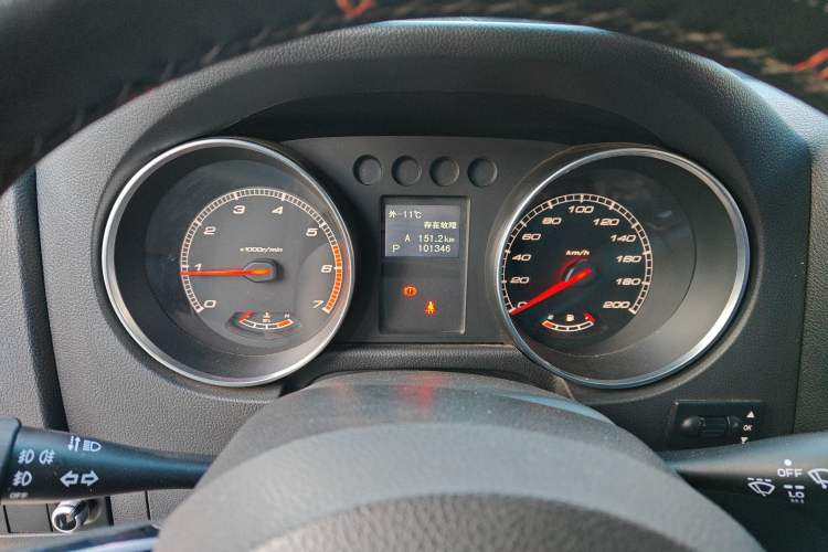 Used BAIC Off-Road BJ40 2016 40L 2.3T Automatic All-Wheel Drive Premium Edition Instrument Cluster