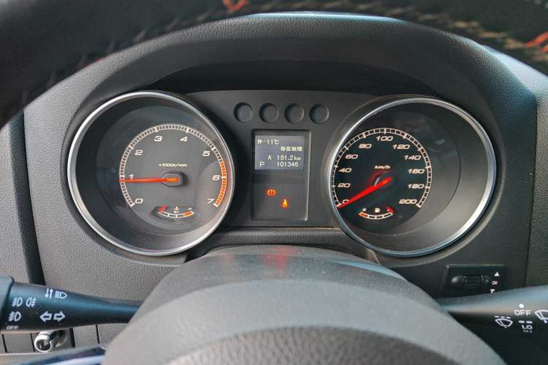 Used BAIC Off-Road BJ40 2016 40L 2.3T Automatic All-Wheel Drive Premium Edition Instrument Cluster