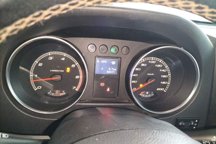 Used BAIC Off-Road BJ40 2016 40L 2.3T Manual All-Wheel Drive Prestige Edition Instrument Cluster