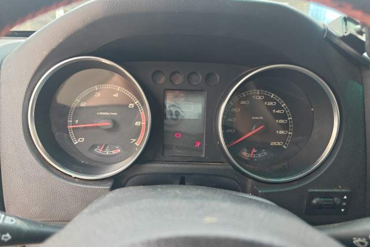 Used BAIC Off-Road BJ40 2016 40L 2.3T Automatic All-Wheel Drive Premium Edition Instrument Cluster