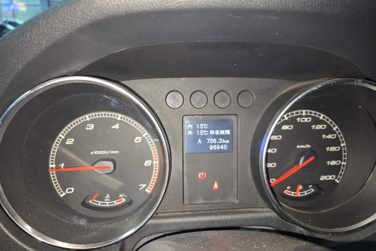Used BAIC Off-Road BJ40 2016 40L 2.0T Manual All-Wheel Drive Prestige Edition Instrument Cluster