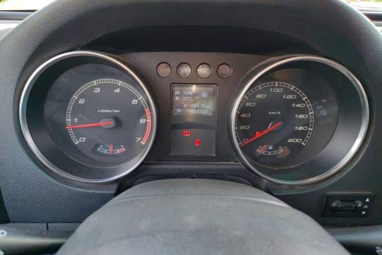 Used BAIC Off-Road BJ40 2016 40L 2.3T Automatic All-Wheel Drive Premium Edition Instrument Cluster