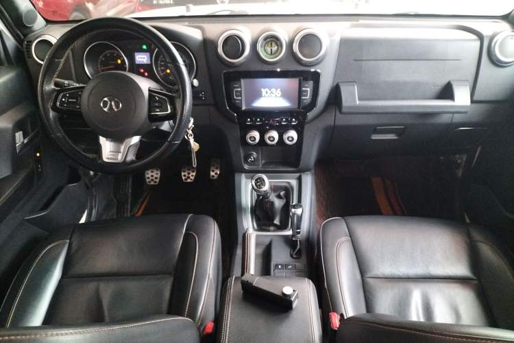Used BAIC Off-Road BJ40 2016 40L 2.3T Manual All-Wheel Drive Prestige Edition Interior 2