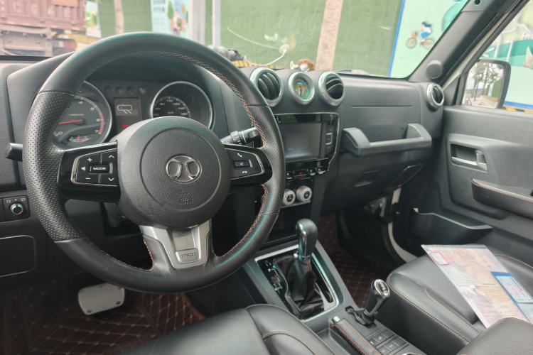 Used BAIC Off-Road BJ40 2016 40L 2.3T Automatic All-Wheel Drive Premium Edition Interior 2