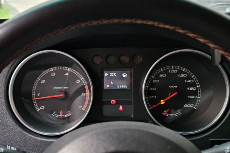 Used BAIC Off-Road BJ40 2016 40L 2.3T Automatic All-Wheel Drive Premium Edition Interior 8