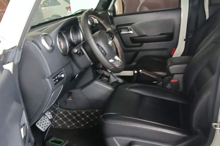 Used BAIC Off-Road BJ40 2016 40L 2.3T Automatic All-Wheel Drive Premium Edition Left Front Seat