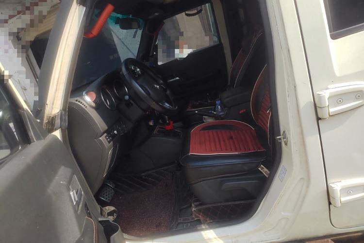 Used BAIC Off-Road BJ40 2016 40L 2.3T Automatic Two-Wheel Drive Prestige Edition Left Front Seat