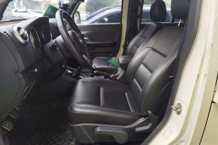 Used BAIC Off-Road BJ40 2016 40L 2.0T Manual All-Wheel Drive Prestige Edition Left Front Seat