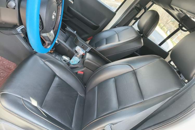 Used BAIC Off-Road BJ40 2016 40L 2.3T Automatic All-Wheel Drive Premium Edition Left Front Seat