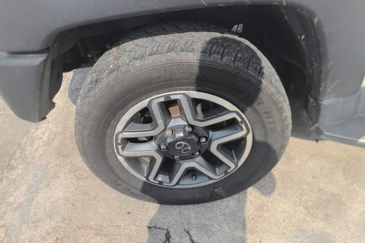 Used BAIC Off-Road BJ40 2016 40L 2.3T Automatic All-Wheel Drive Premium Edition Left Front Wheel Hub