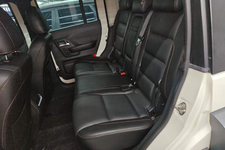 Used BAIC Off-Road BJ40 2016 40L 2.3T Automatic All-Wheel Drive Premium Edition Left Rear Seat