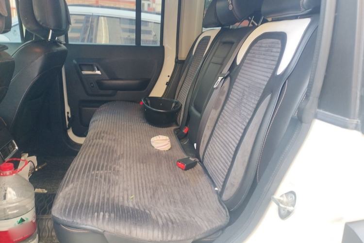 Used BAIC Off-Road BJ40 2016 40L 2.3T Automatic All-Wheel Drive Premium Edition Left Rear Seat