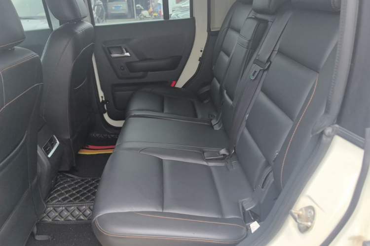 Used BAIC Off-Road BJ40 2016 40L 2.3T Automatic All-Wheel Drive Premium Edition Left Rear Seat