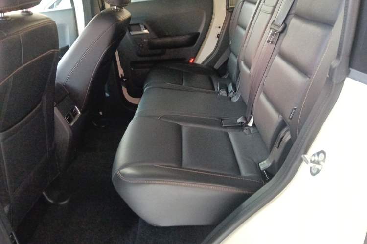 Used BAIC Off-Road BJ40 2016 40L 2.3T Automatic All-Wheel Drive Premium Edition Left Rear Seat