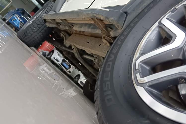 Used BAIC Off-Road BJ40 2016 40L 2.3T Automatic All-Wheel Drive Premium Edition Left Side Sill
