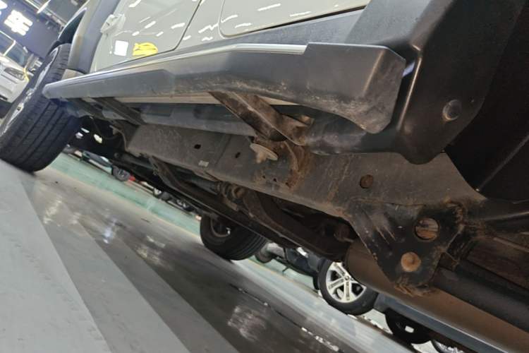 Used BAIC Off-Road BJ40 2016 40L 2.3T Automatic All-Wheel Drive Premium Edition Left Side Sill