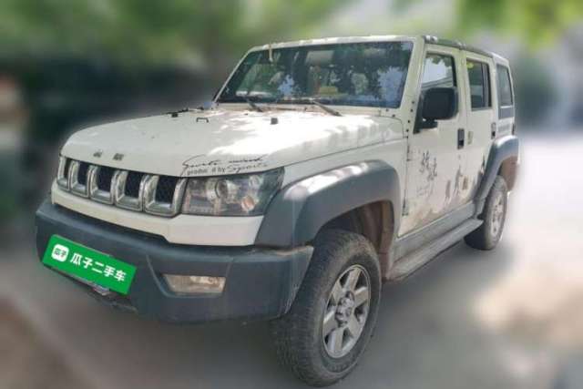 Used BAIC Off-Road BJ40 2016 40L 2.0T Manual Two-Wheel Drive Luxury Edition