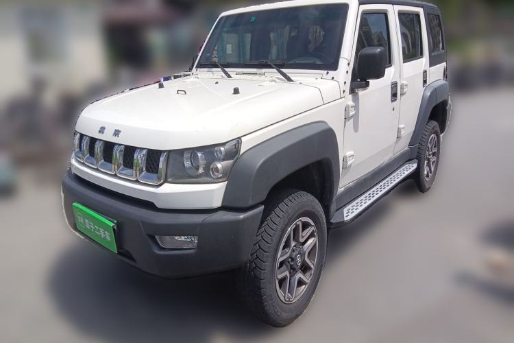 Used BAIC Off-Road BJ40 2016 40L 2.3T Automatic All-Wheel Drive Premium Edition Guazi used car, China used car export, Used car for sale, Used  cars, Cheapest cars for sale