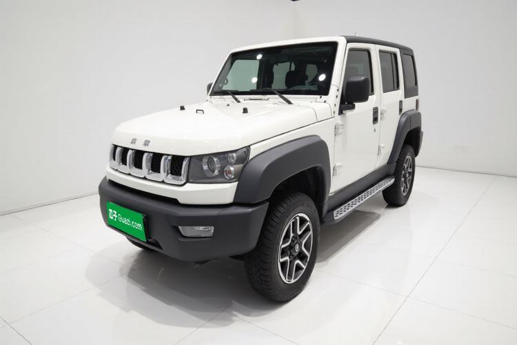 Ojetý BAIC Off-Road BJ40 2016 40L 2.3T Automatic All-Wheel Drive Premium Edition Guazi used car, China used car export, Used car for sale, Used  cars, Cheapest cars for sale