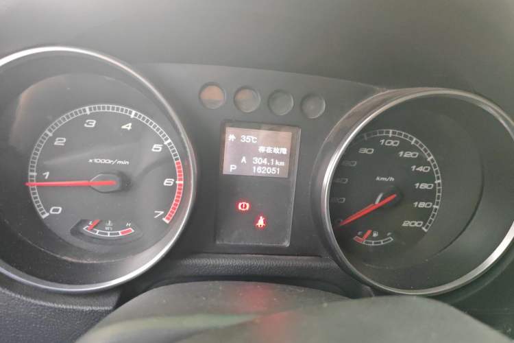 Used BAIC Off-Road BJ40 2016 40L 2.3T Automatic All-Wheel Drive Premium Edition Odometer Close Up