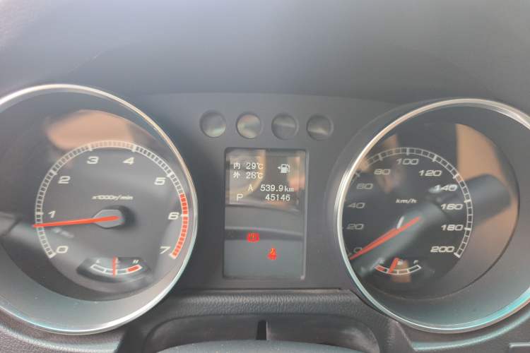 Used BAIC Off-Road BJ40 2016 40L 2.3T Automatic All-Wheel Drive Premium Edition Odometer Close Up