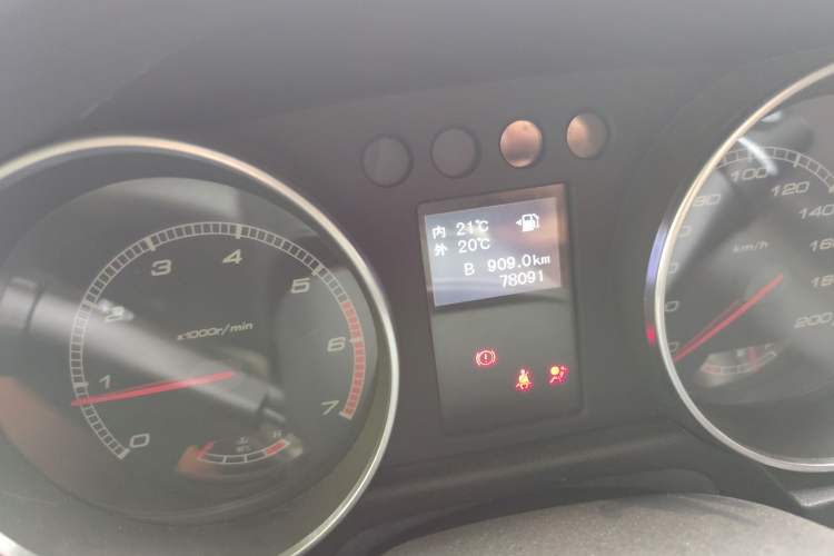 Used BAIC Off-Road BJ40 2016 40L 2.0T Manual All-Wheel Drive Prestige Edition Odometer Close Up
