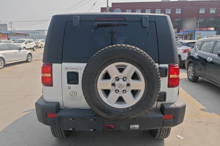 Used BAIC Off-Road BJ40 2016 40L 2.0T Manual Two-Wheel Drive Luxury Edition Rear