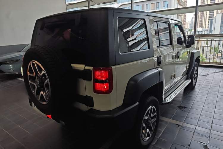 Used BAIC Off-Road BJ40 2016 40L 2.3T Automatic All-Wheel Drive Premium Edition Rear Right 45 Deg