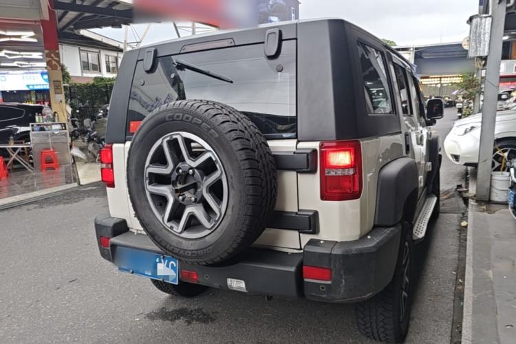 Used BAIC Off-Road BJ40 2016 40L 2.3T Automatic All-Wheel Drive Premium Edition Rear Right 45 Deg